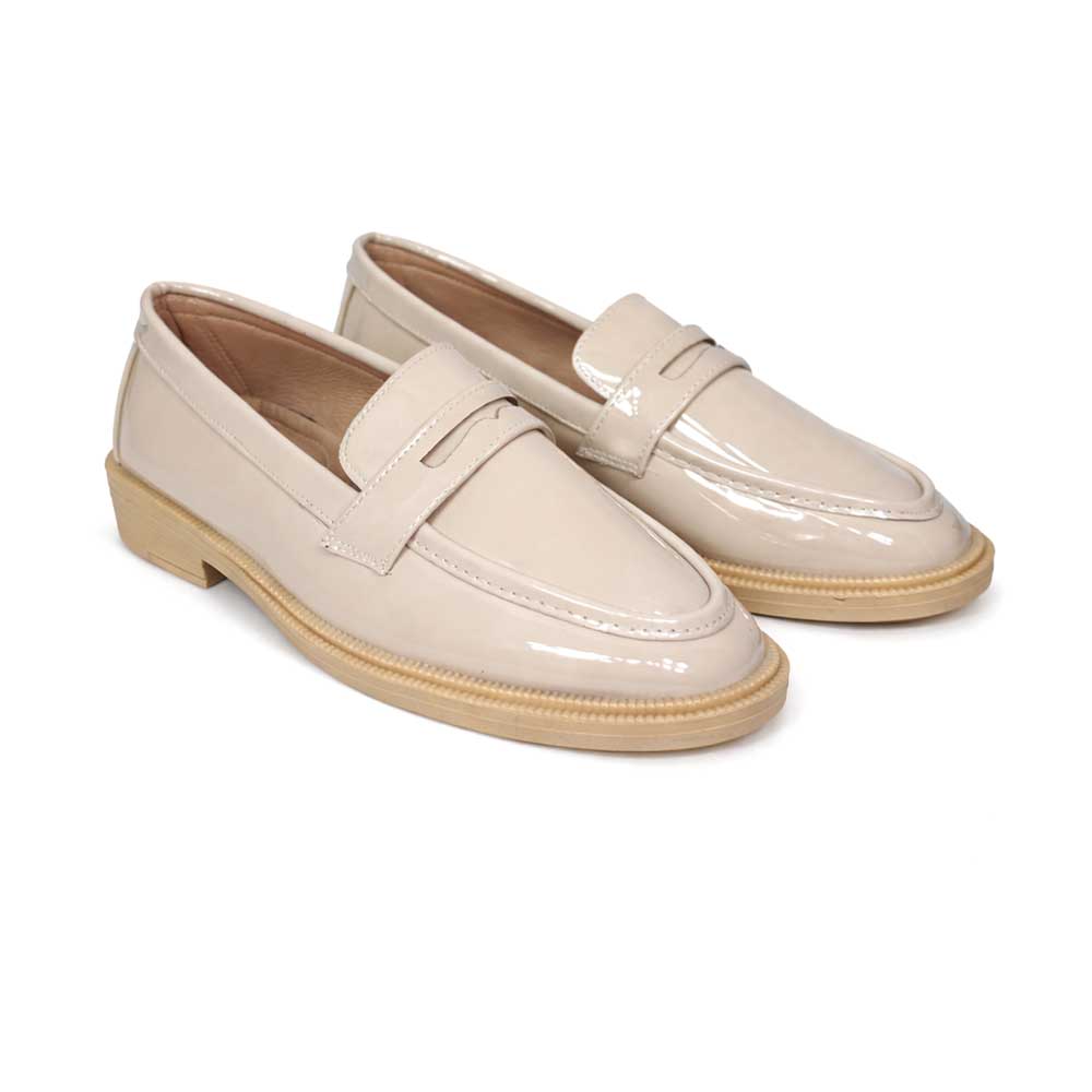 Women's Gloosy Moccasin - Beige